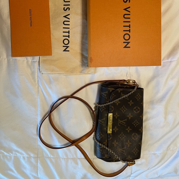 Louis Vuitton favorite PM - Picture 2 of 9
